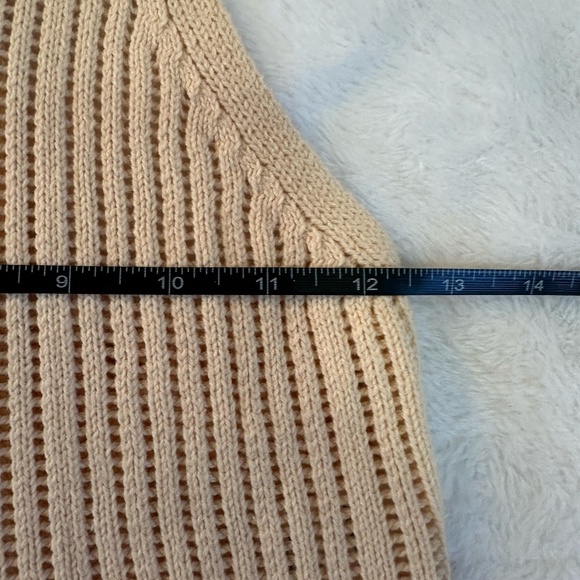 Lulus Beige Knitted Cropped Tank - Picture 6 of 9